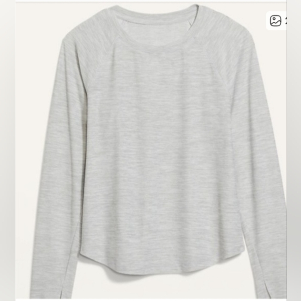 Old Navy Light Gray Long Sleeve Tee